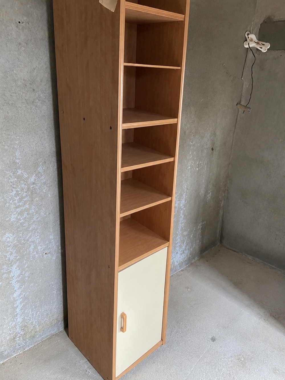 作業後：納戸・室内物置 納戸の棚（日用品・洗剤・書類・レジャー用品）